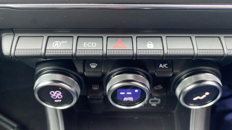 Renault Captur 1.0 TCE 100 Iconic 5dr Petrol Hatchback